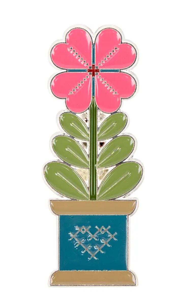 PREORDER Quilty Flower Enamel Needle Minder Lori Holt of Bee in my Bonnet Co. for It's Sew Emma