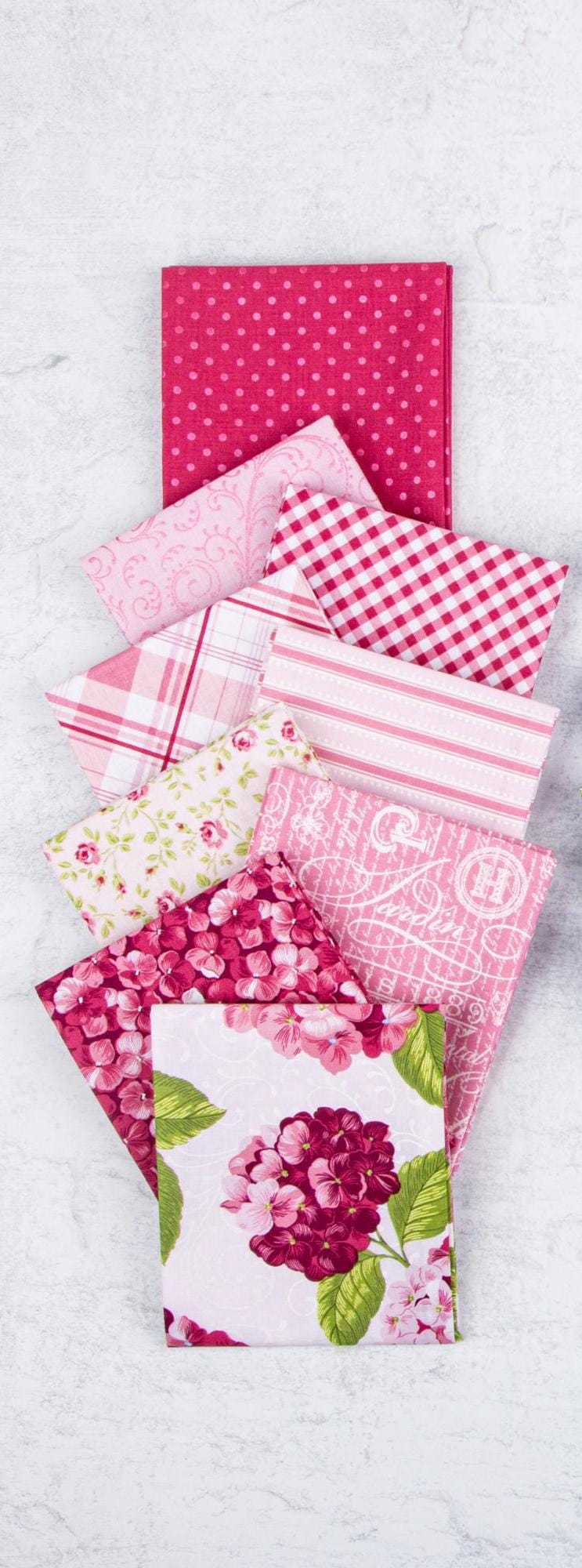PREORDER Riley Blake Hydrangeas in the Garden Mini Fat Quarter Bundle - floral fabric